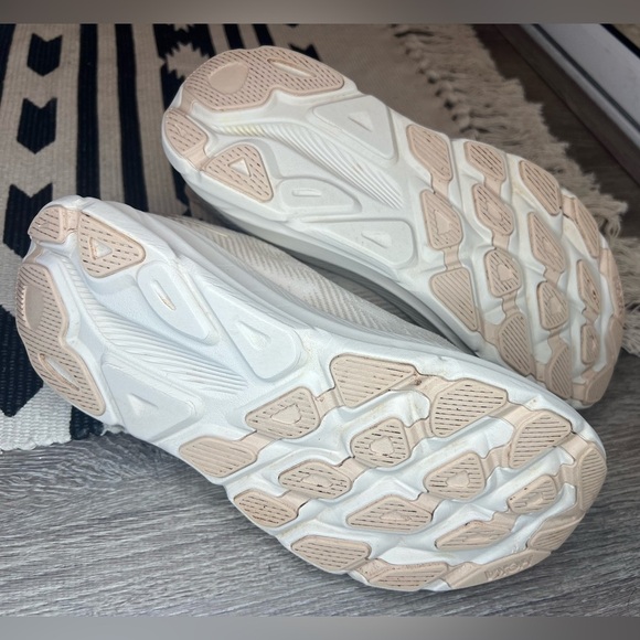 HOKA ONE ONE® Clifton 9 Running Shoe Beige 9.5D - Picture 8 of 10